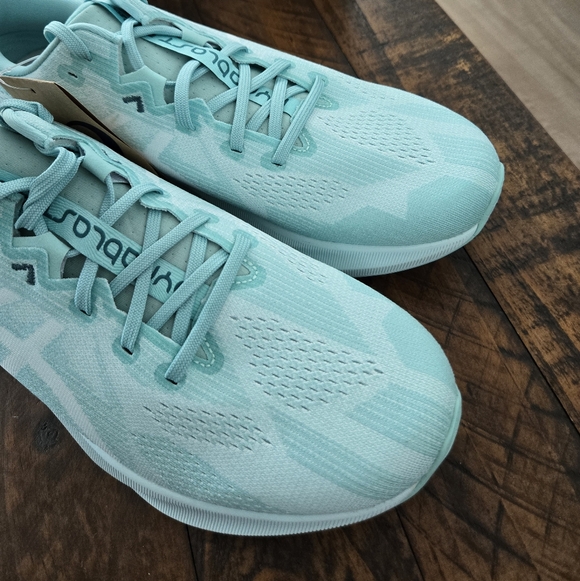 Asics DYNABLAST 5. Color Soothing Sea/Oasis Green. Size 12. New. - Picture 4 of 7